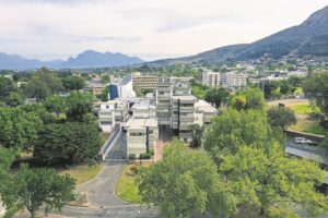 Vrou ‘verryk haar by munisipaliteit’