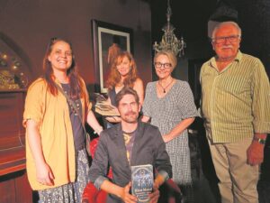 Lötter se boek oor koninklikes bekendgestel