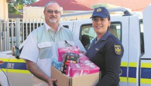 SAPD kry onbaatsugtige skenking vir meisies