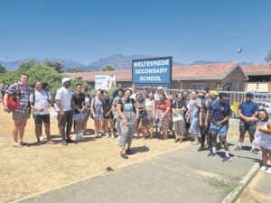 Studente help gr. 8’s met wiskunde