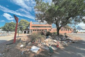 ‘Regering moet sê oor vervalle Paarlse poskantoor’