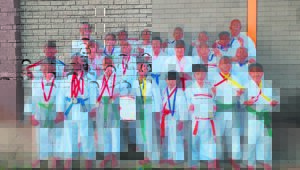 Karatekas vaar puik in Bloem