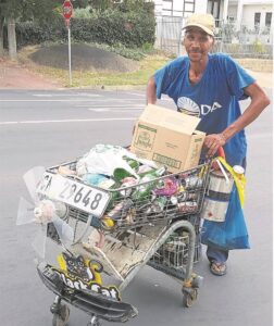 Dirk maak strate skoon