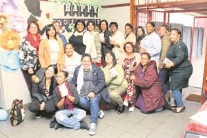 Manlike personeel bederf moeders van die skool