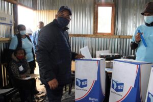 Drakenstein bly blou