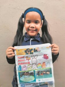 Twee se kleurryke handewerk wen