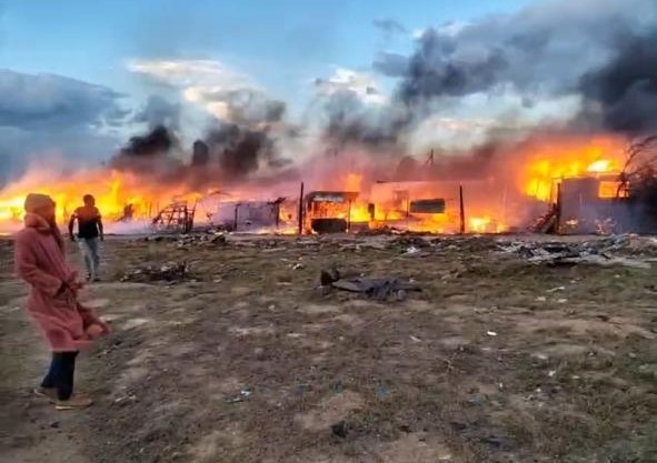 ’n Aantal informele strukture is Sondagoggend in S