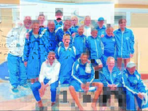 Swemmers ryg medaljes in