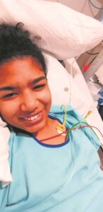 Plaaslike heldin red Duitse meisie