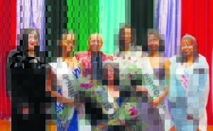 Miss Noorder Paarl HS with her princesses