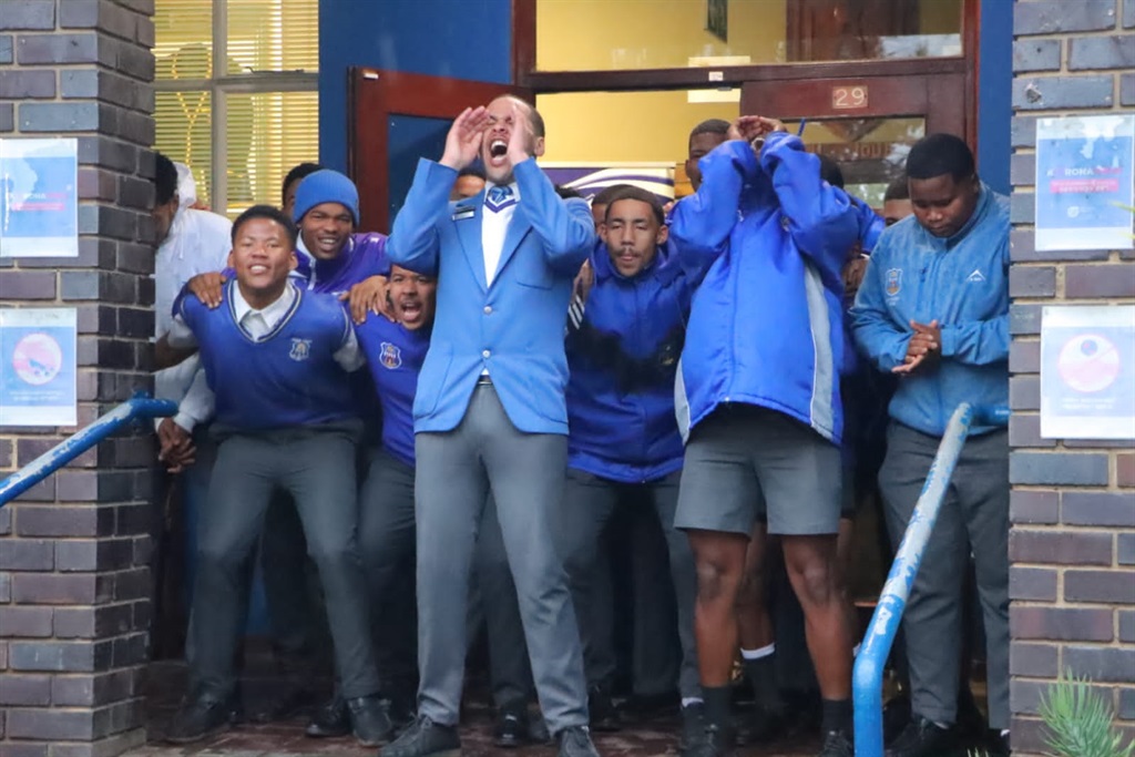 Julano King het die liedjies- en krete vir die sko