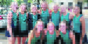 Atlete wys hul slag by straatmyl