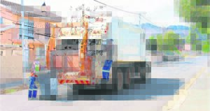 Paarlse vullisverwyderaars vra glo R20 se omkoopgeld