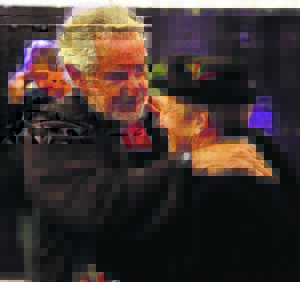 Breytenbach-sentrum soek hulp