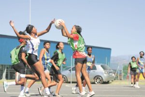 Hillcrest-meisies laat Roses verlep