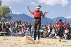 Rieldansfees om die draai