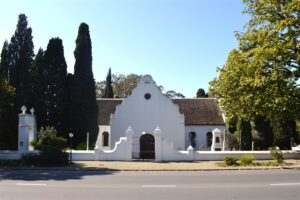Strooidakkerk se wyn gou te koop