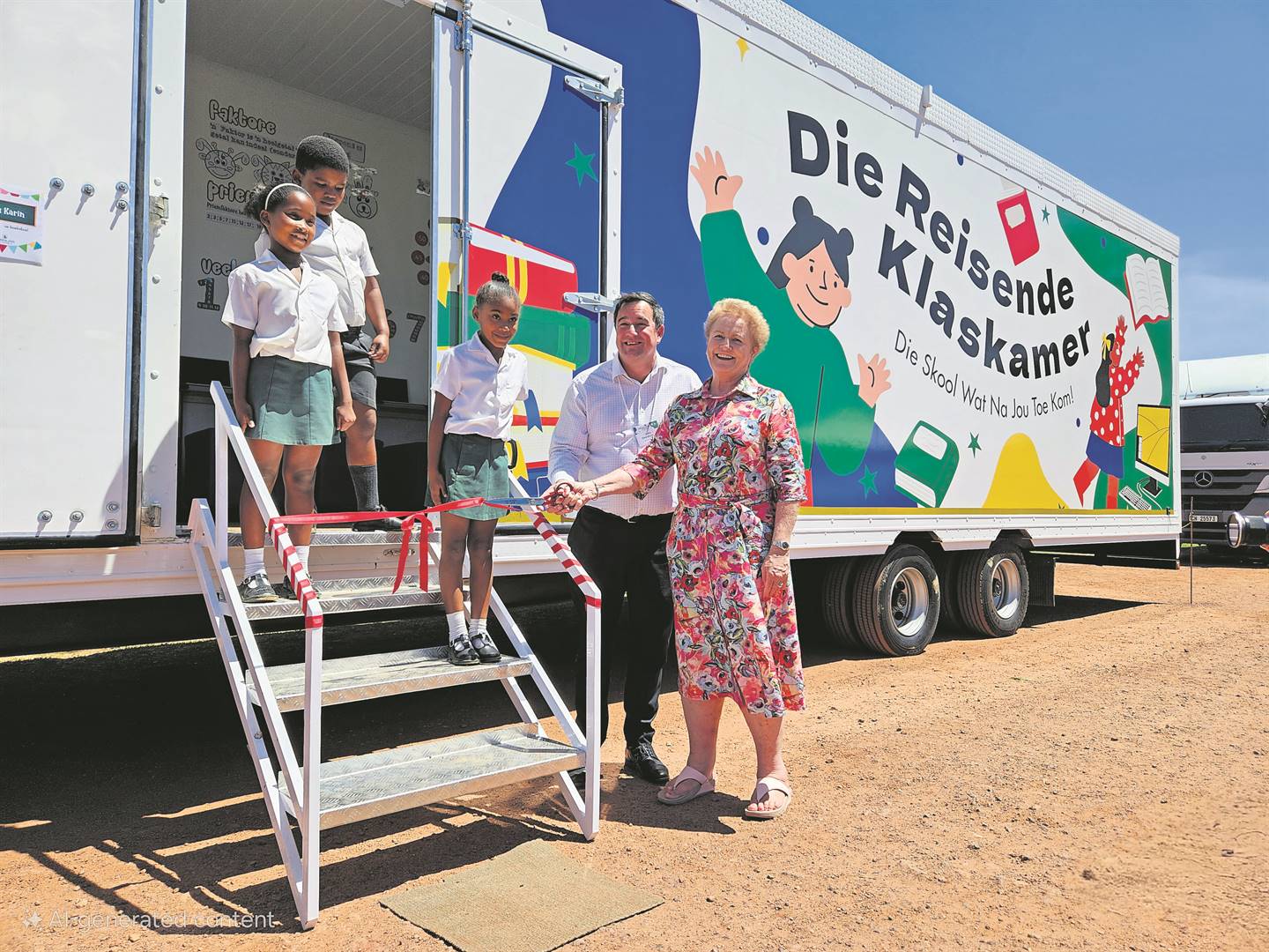 Die lint van die nuwe reisende klaskamer word deur