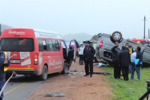 Parlementslid sterf in botsing