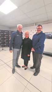 Premier en minister by vergadering