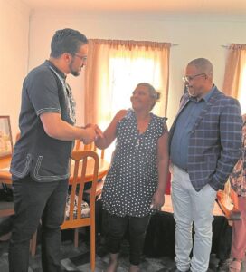 Gestremdes kry sonpaneel-geisers