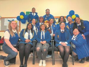 Paulus Joubert-onderwysers vang gees in skooldrag