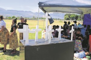 Byeenkoms teen plaasmoorde