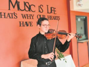 Versatile muso performs