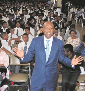 Goewerneur besoek Paarl