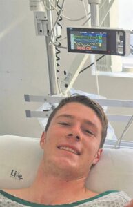 Boishaai-leerder oorleef ongeluk met hokkiestok