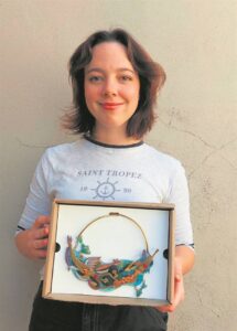 Jong kunstenaar put uit die natuur