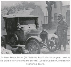 Swaar sneeu val destyds in die Paarl