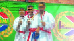 Drie vir SA span gekies, maar moet Durban toe reis