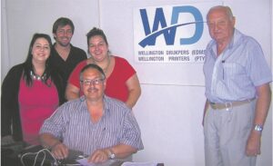 Boet verkoop Boland Drukpers maar bly in Wellington