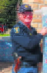 Gerekende polisiebeampte sterf ná siekte