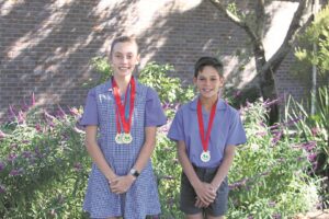 Courtrai-leerders skitter in atletiek