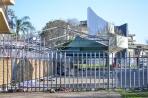 Haweloses ‘beset’ parkeergebied naby Drakenstein-hoofgebou