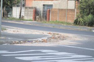 Paarl-inwoner ontevrede oor rommel ná vloedwater