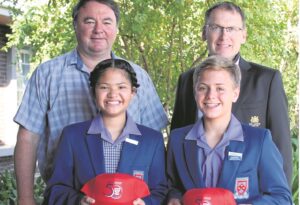 LS Courtrai ontvang hoedjies