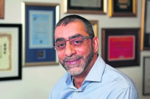 Die filantroop wat net aanhou gee