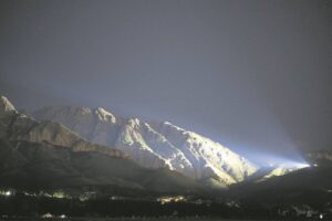 Film crew, not ET present on Bains Kloof Pass