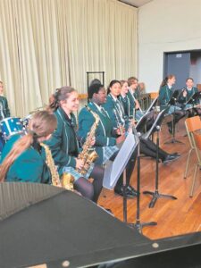 HMS Paarl speel cum laude los by Eisteddfod