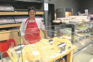 Theresia bak en brou in Afrikaans