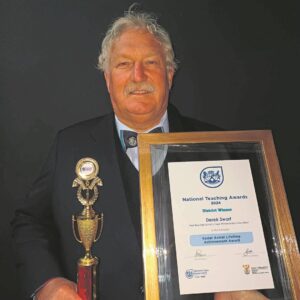 Skoolhoof kry toekenning