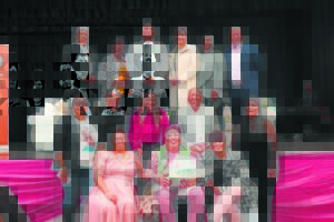 Prof. Thuli wys vroue hul waarde