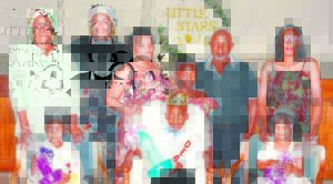 Debutante samel geld in