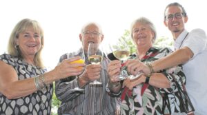 Gesellig by kunsuitstalling