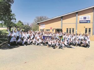 Bergrivier se matrieks groet skoolbanke