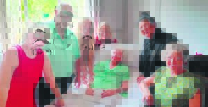 Silwerkruin-ouma vier ’n eeu plus 2