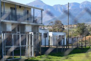 Stadion in Wellington stuk vir stuk weggedra, wagte beroof